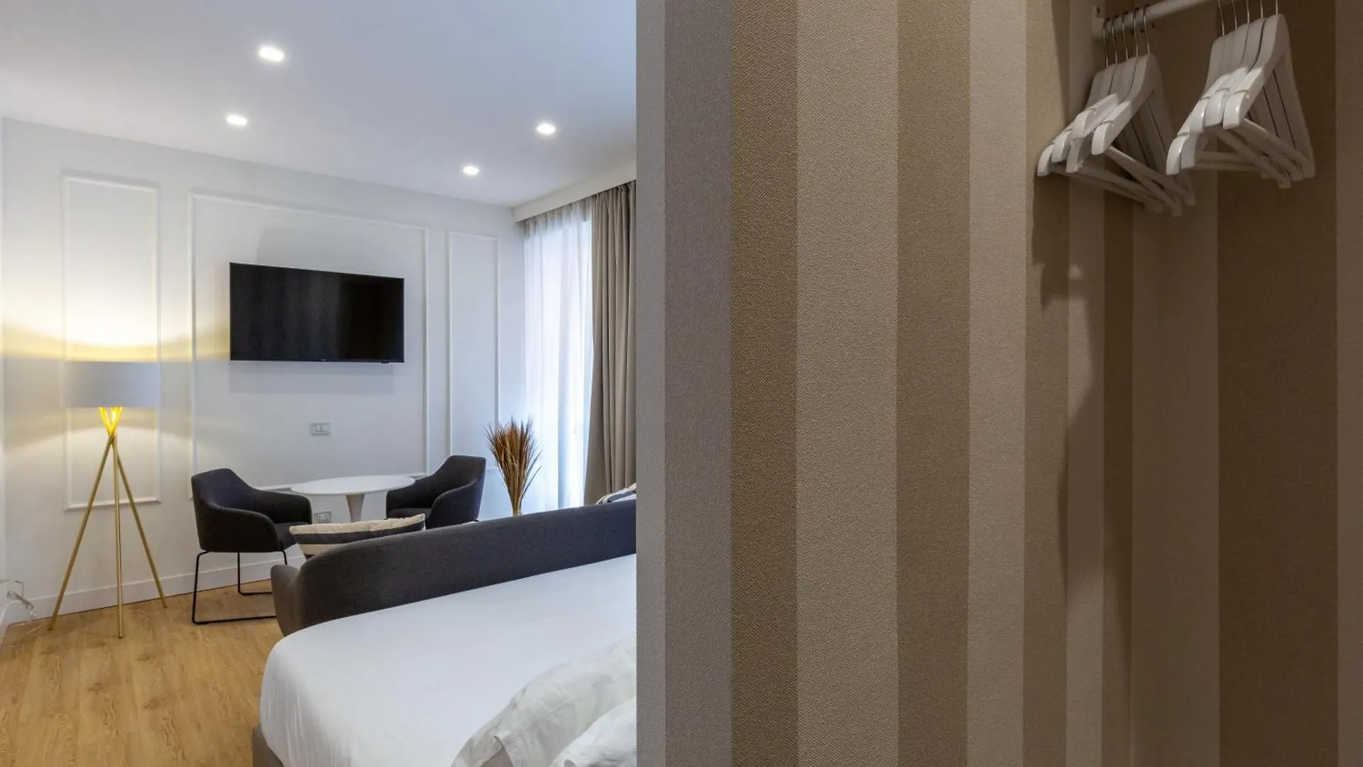 Casa Lounge Costituzione Hotel Cagliari 0*,  Italy