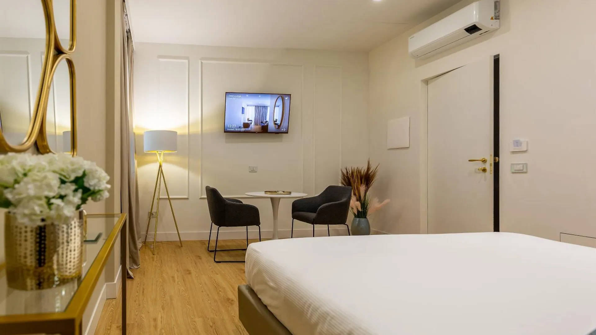 Casa Lounge Costituzione Hotel Cagliari 0*,  Italy