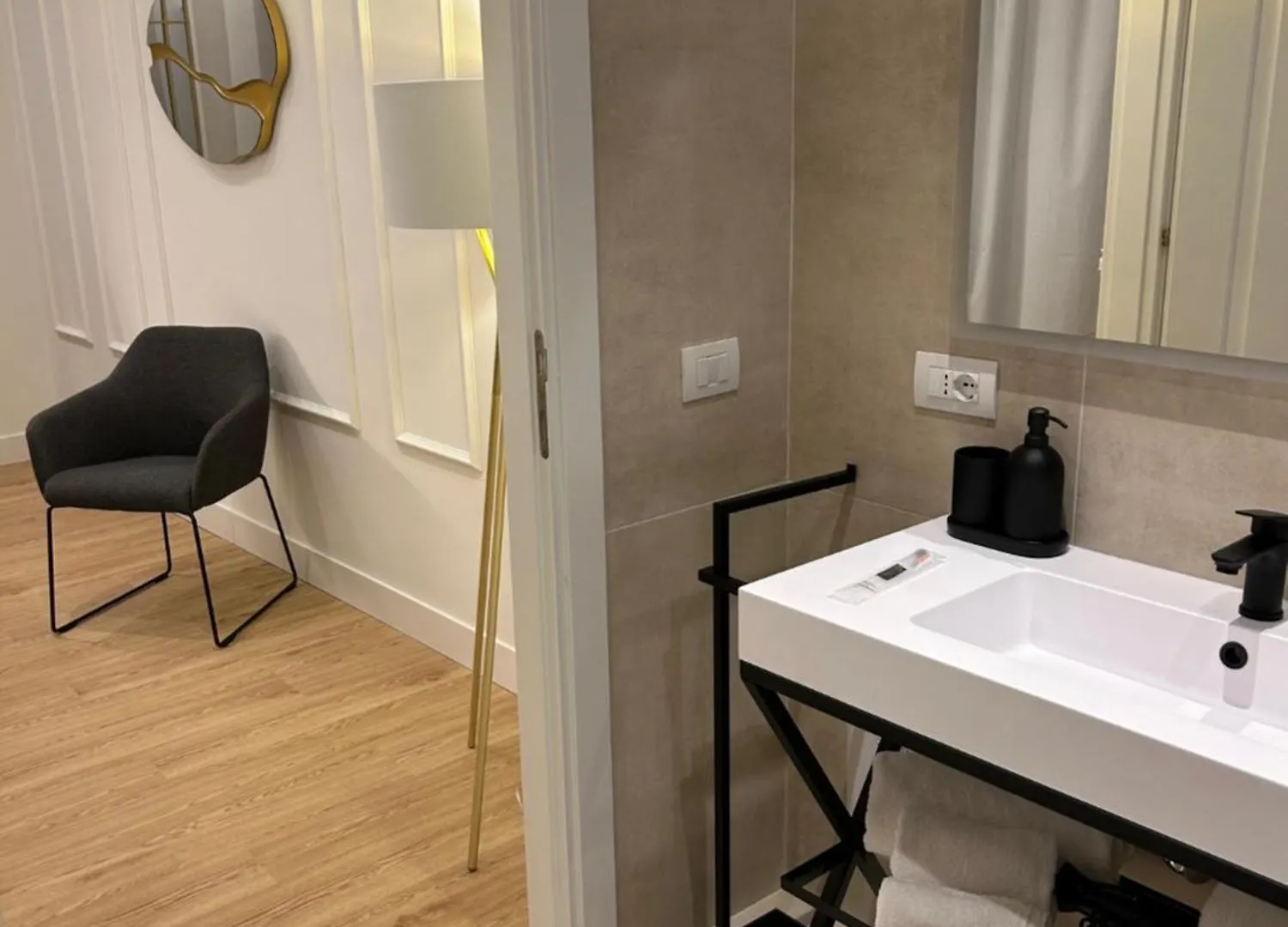 Guest house Casa Lounge Costituzione Hotel Cagliari Italy